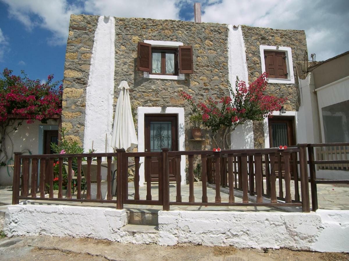 Hiona Cottage Palekastro Exterior foto